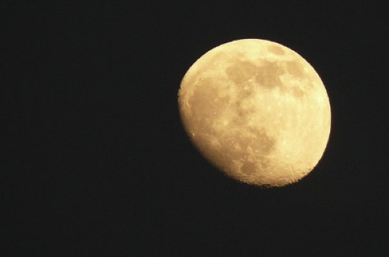 september-moon-1674634_640-2