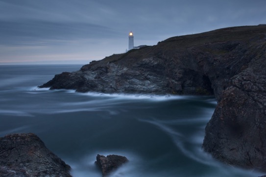 Lighthouse-at-Dusk-1024x683